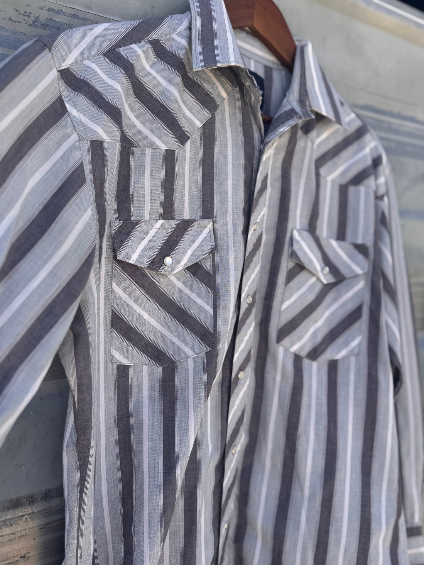 Grey Wrangler Button Up