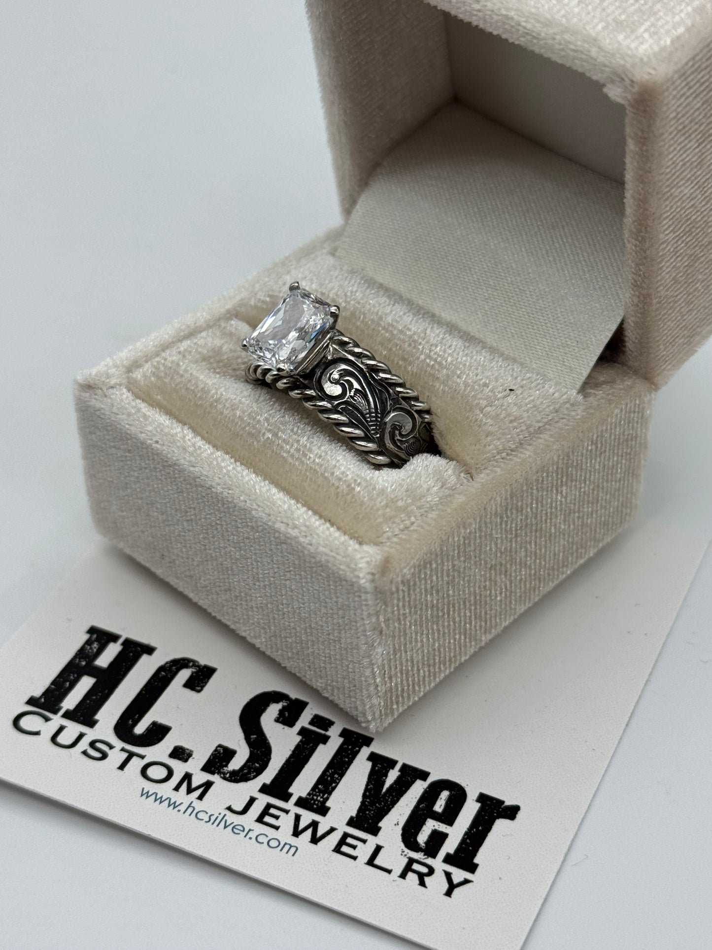 Engagement Ring Rope Edge