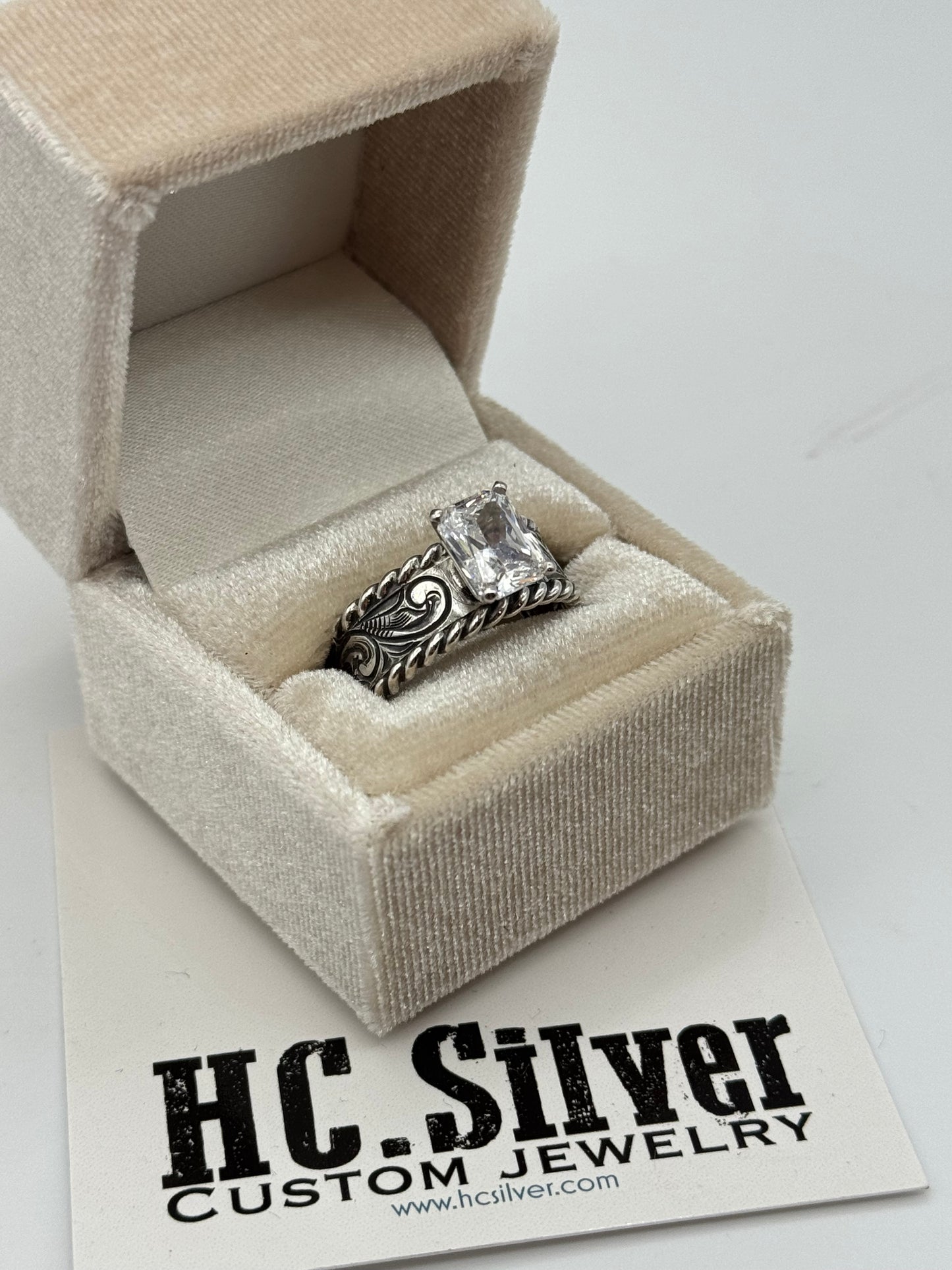 Engagement Ring Rope Edge