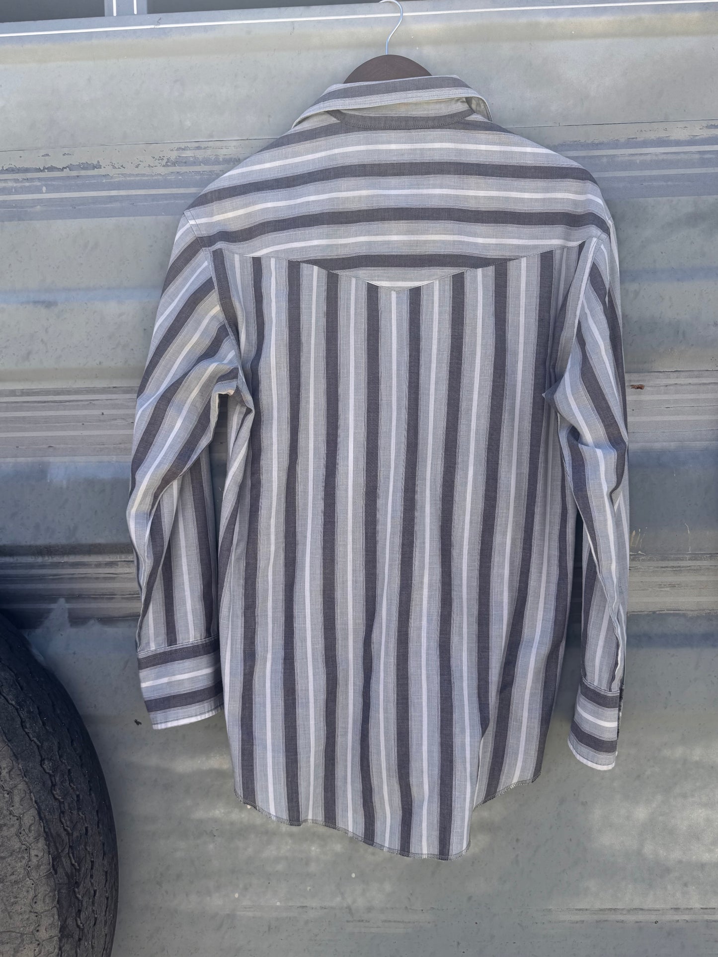 Grey Wrangler Button Up