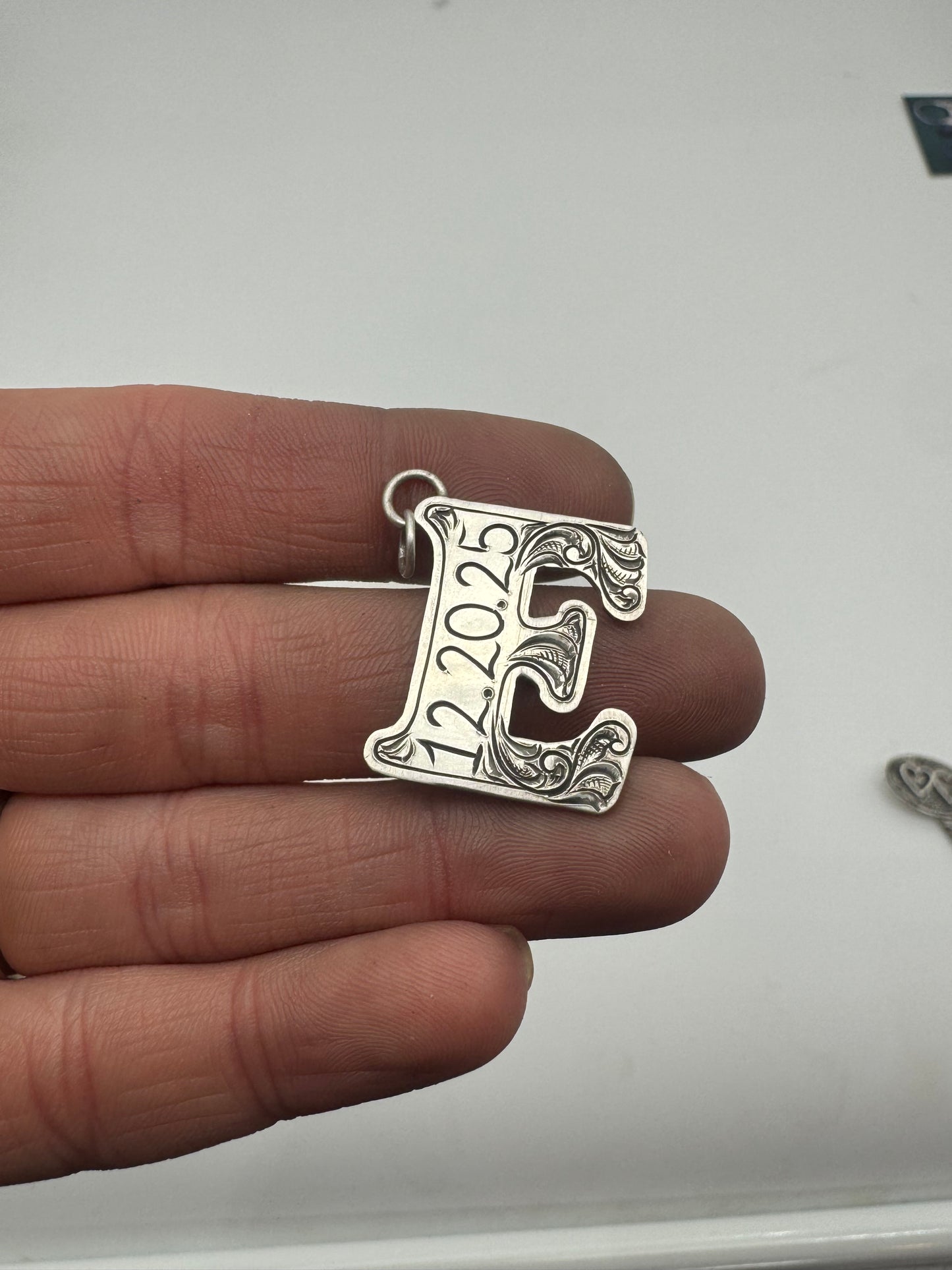 E Pendant