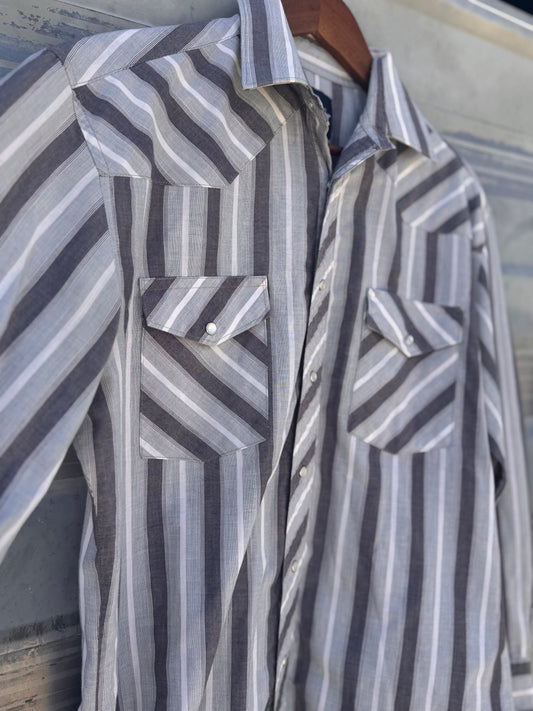 Grey Wrangler Button Up